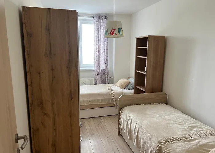 Cozy In Great Location Apartment